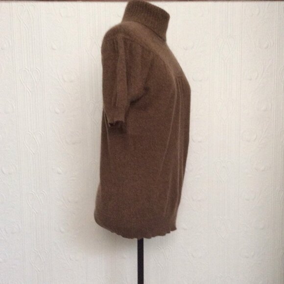 Early 2000 short sleeve brown cashmere top with yoke - Picture 2 of 3